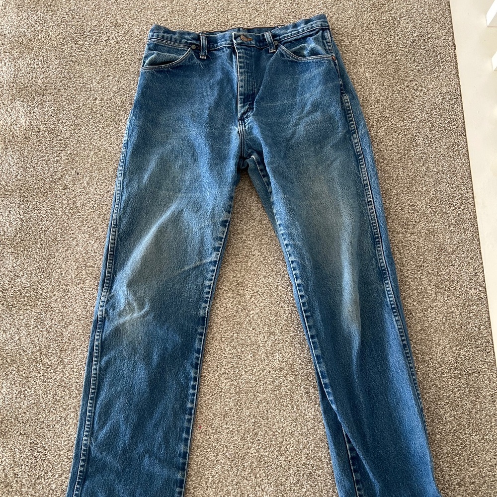 Wrangler Jeans (Medium Wash)
